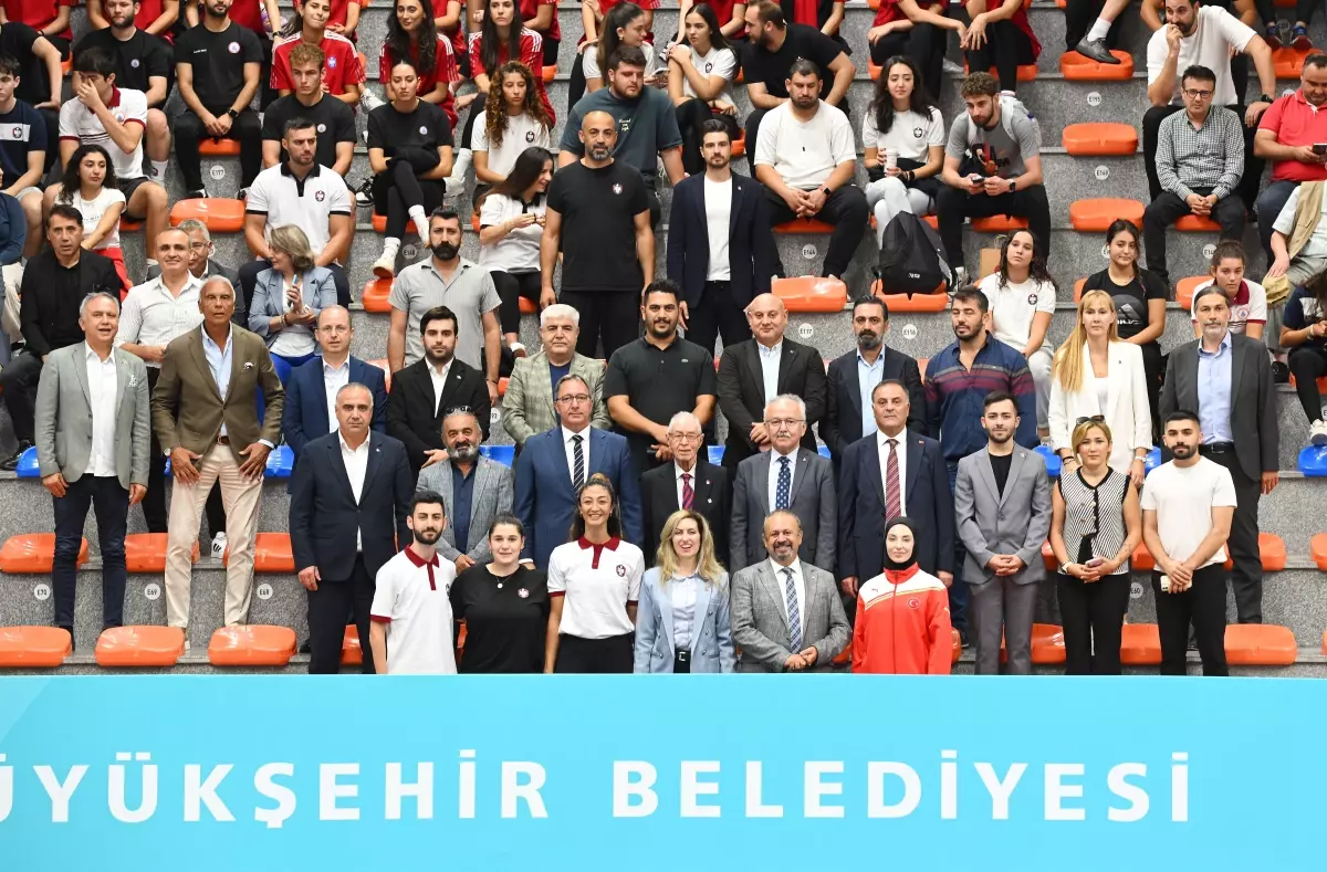 İBB Spor Kulübü’ne Fair-play Şeref Bayrağı