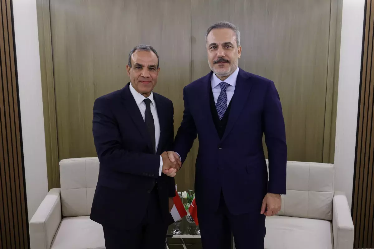 Hakan Fidan Riyad’da Mısır Dışişleri Bakanı ile Görüştü