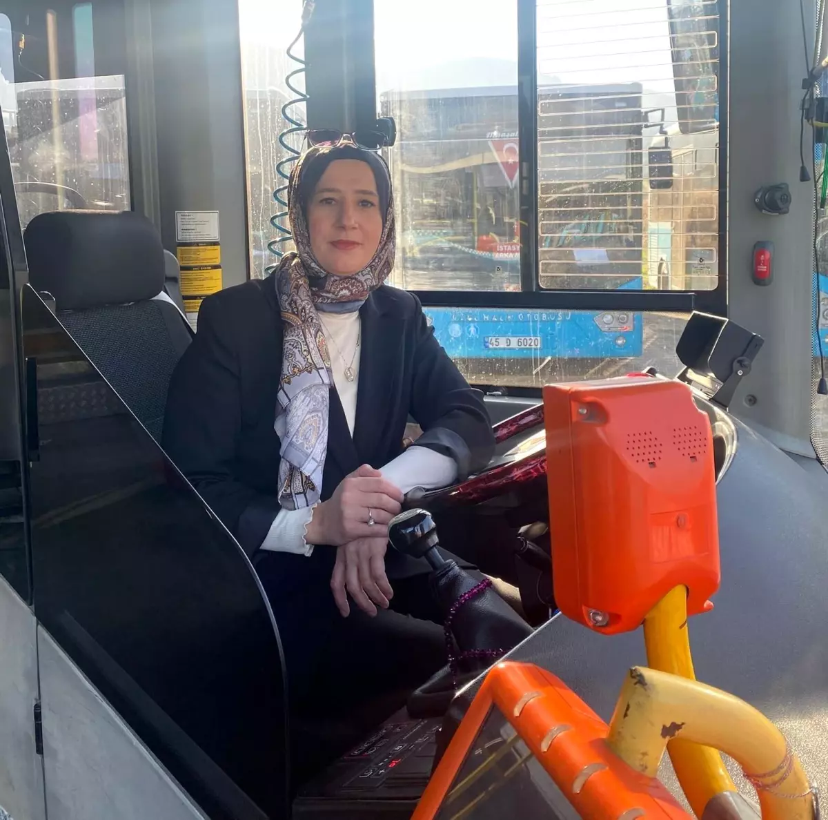 Soma’da İlk Kadın Otobüs Şoförü