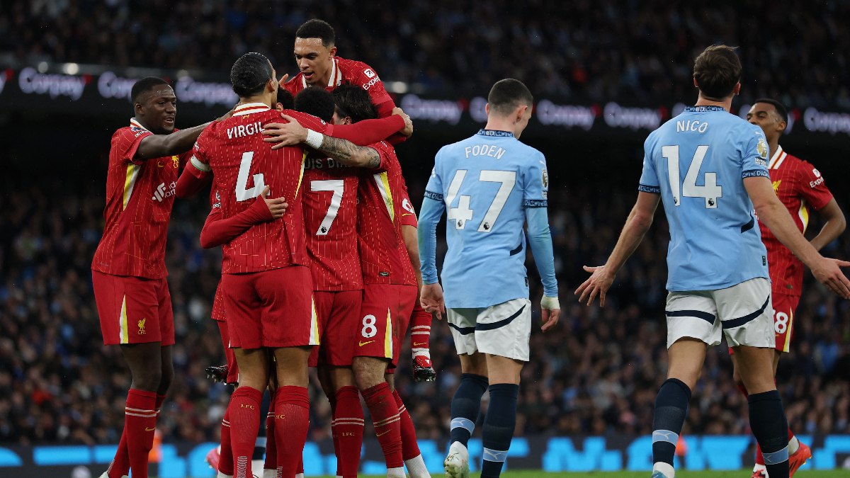 Liverpool deplasmanda Manchester City’yi devirdi