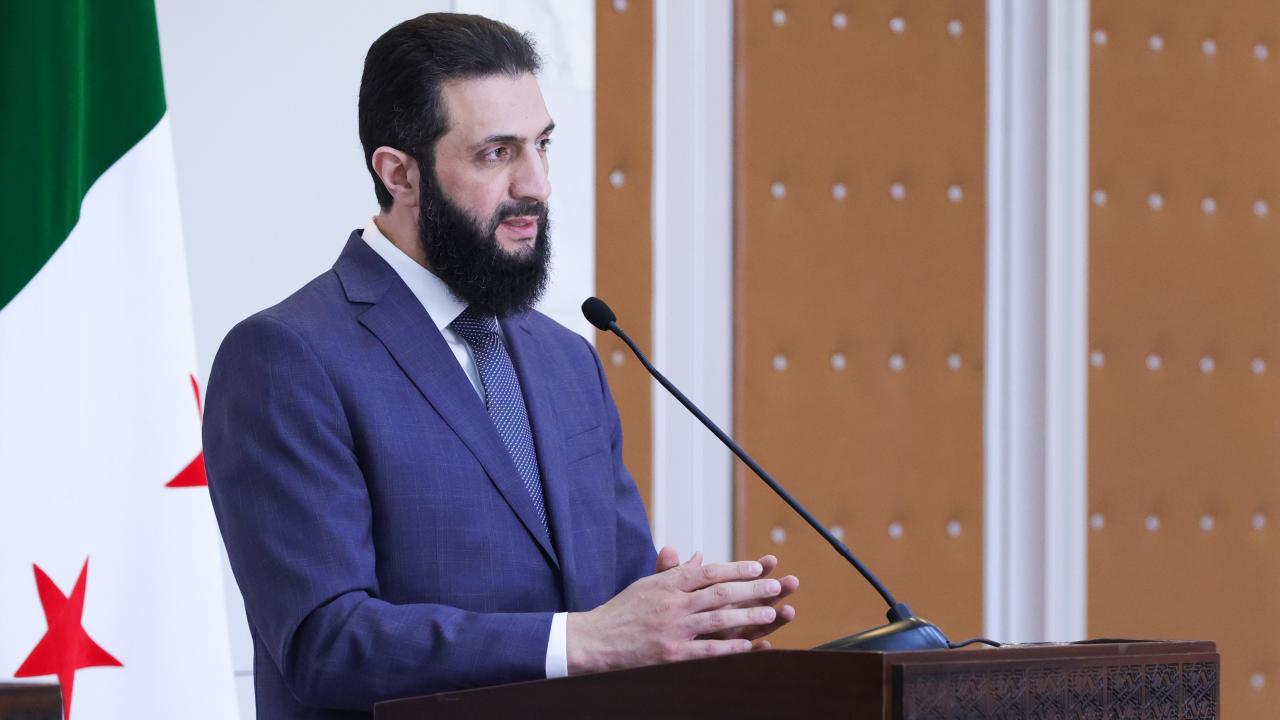 AB komisyonu Suriye Cumhurbaşkanı Şara’yı bağış konferasına davet etti