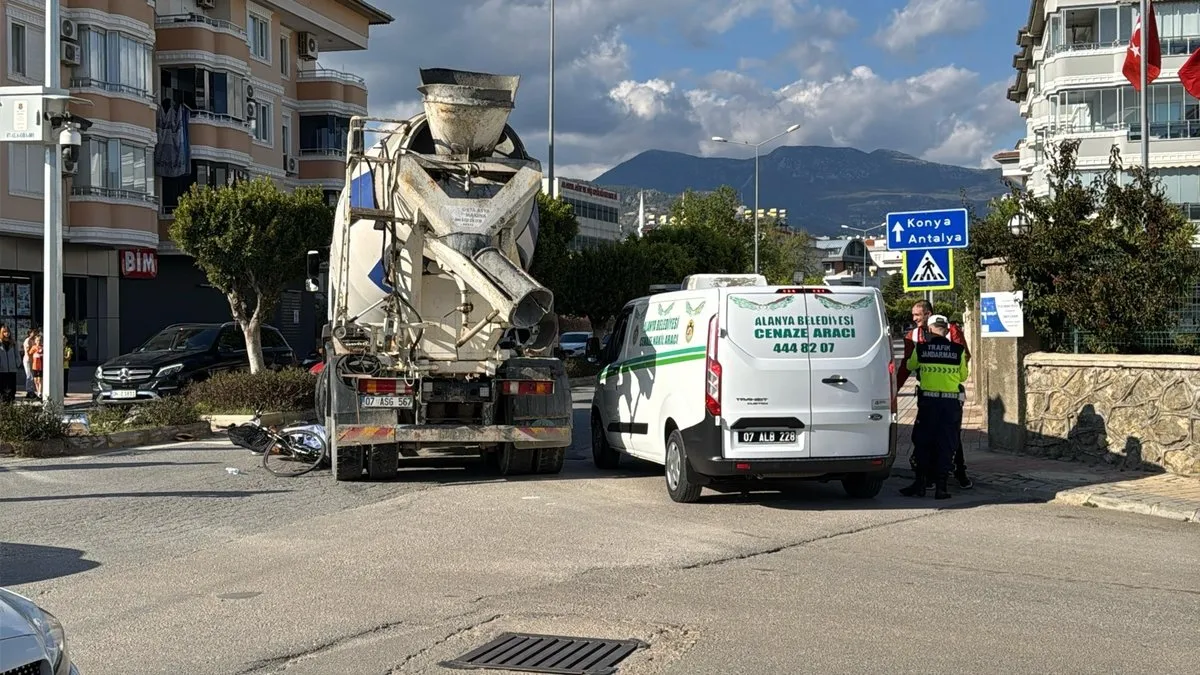 Alanya’da feci kazada 35 yaşındaki bisiklet sürücüsü öldü